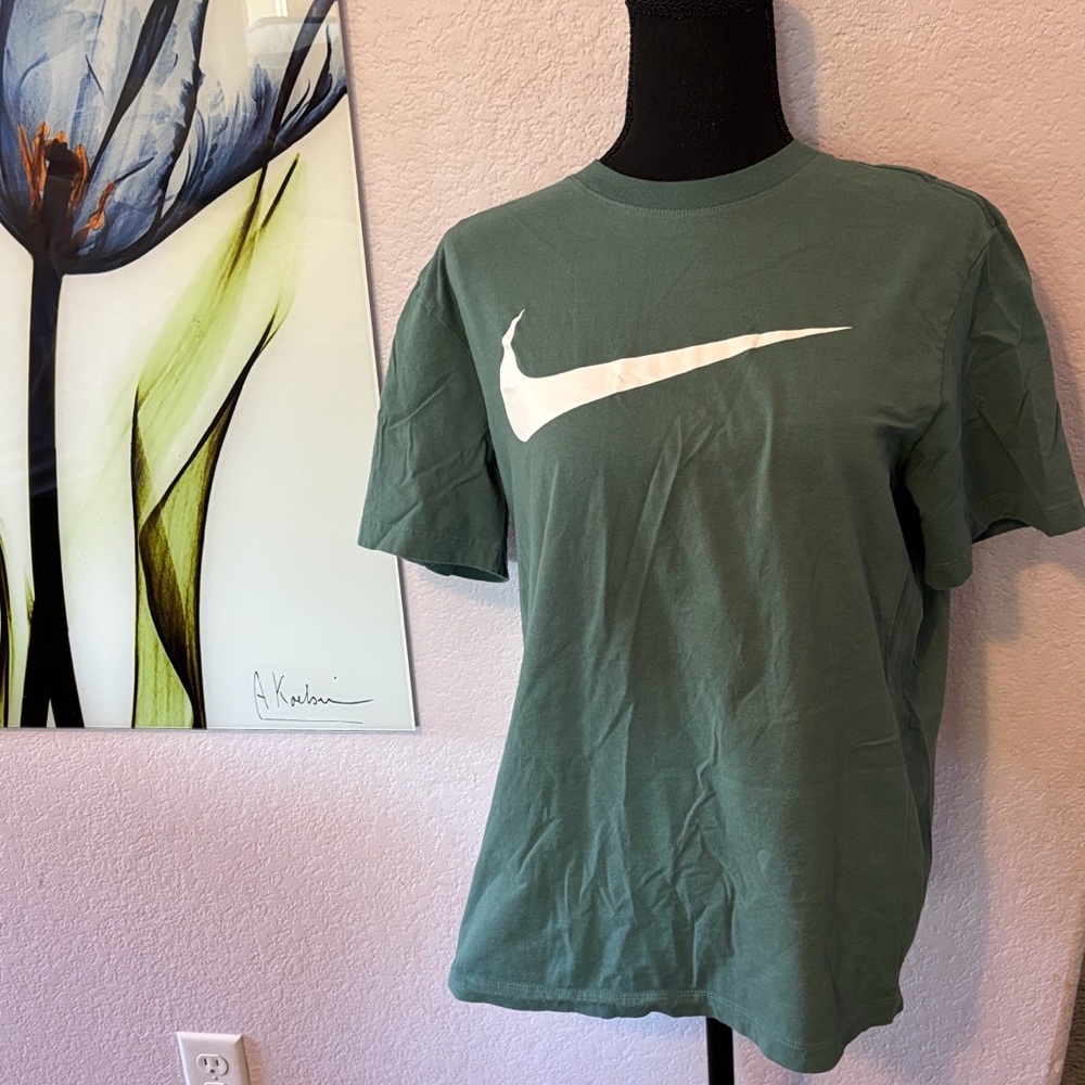 shirt size medium